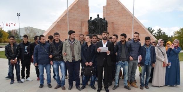 Edebiyat Fakültesi Öğrencilerinden Formasyon Tepkisi