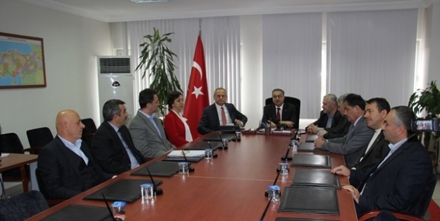 İlahiyat Fakültesi Uygulama Cami Ve Kültür Merkezi İçin Bir Araya Geldiler