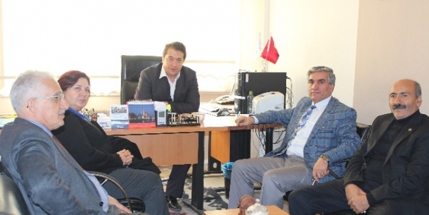 Chp Parti Meclis Üyesi Ümran Köksüz’den İha’ya Ziyaret