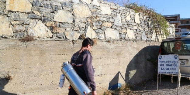 Bodrum Belediyesi Pazar Yerlerinde Hijyeni Koruyor