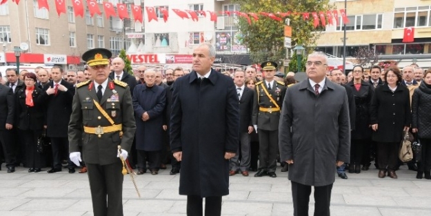 Çorlu’da Cumhuriyet Bayramı Çelenk Sunma Töreni Gerçekleştirildi