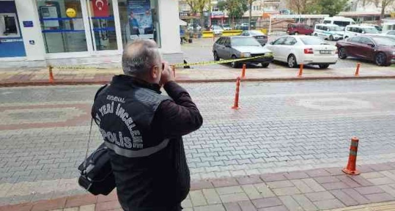 Bursa'da şüpheli çanta paniği! Ekipler harekete geçti