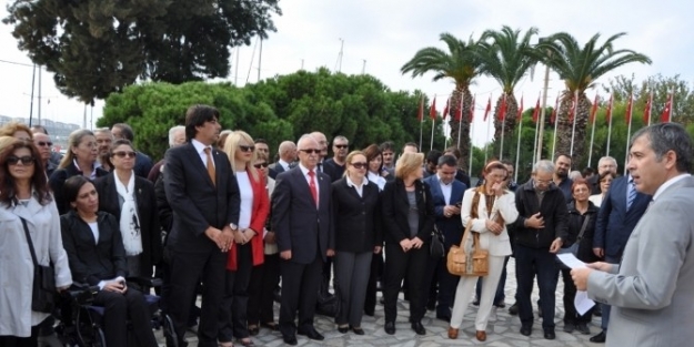 Chp Foça’da Cumhuriyeti Alternatif Törenle Kutladı