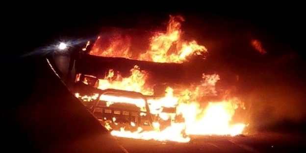 Kulu’da Seyir Halindeki Minibüs Yandı