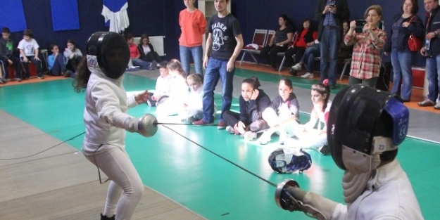 Eskrimciler, Cumhuriyet Kupasında Buluştu