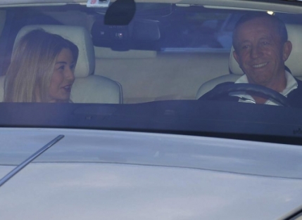 Ali Ağaoğlu genç sevgilisiyle tam gaz devam ediyor