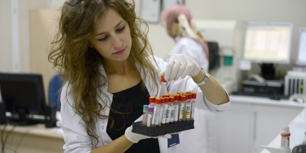 Tüm liselere "Din laboratuvarı"