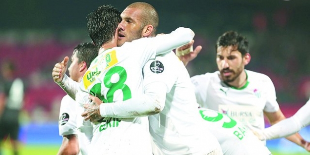 Bursaspor - Tepecikspor maçı saat 16.00'da