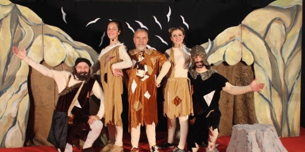 Perde Çocuklar İçin Açılıyor