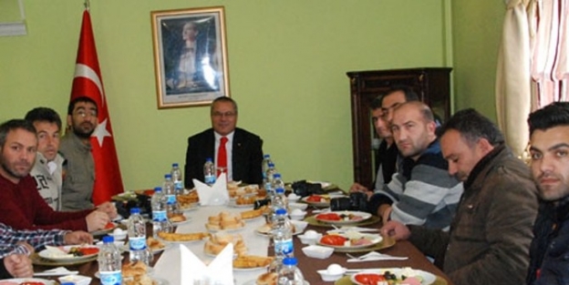 Vali Deniz, Gazetecilerle  Bir Araya Geldi