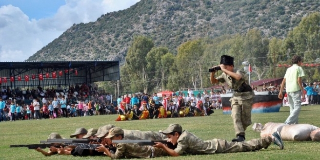 Demre’de Cumhuriyet Bayramı Coşkuyla Kutlandı