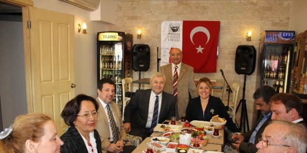 Urla, Gazeteci Tuncay Özkan’i Ağırladı