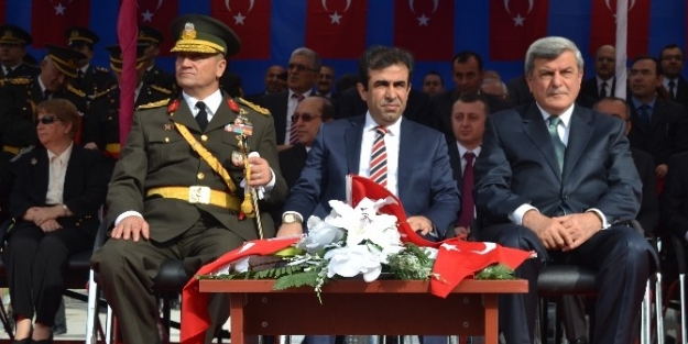 Kocaeli’de Cumhuriyet Bayramı Coşku İle Kutlandı