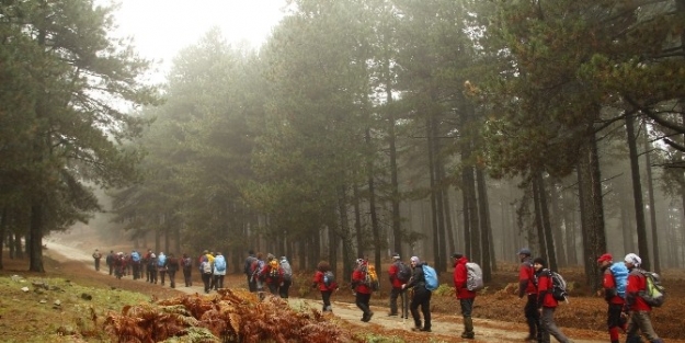 Balıkesirli Dağcılardan Cumhuriyet Yürüyüşü