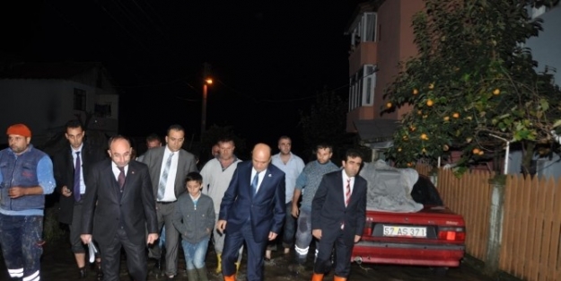 Bakan Işik, Kartepe’deki Sel Bölgelerinde İncelemelerde Bulundu