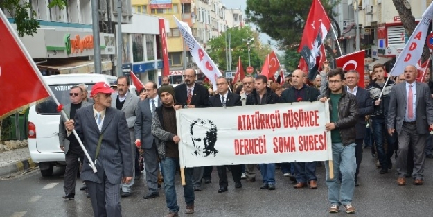Soma Add, Atatürk, Cumhuriyet, Bayrak Ve Şehitler İçin Yürüdü