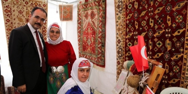 Cumhuriyetin Aydınlığında Sanat Festivali‘nin Sertifika Töreni Yapıldı