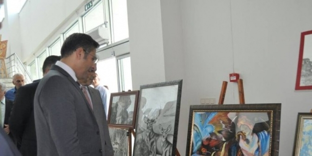 Resim Öğretmenleri Sergi Açtı
