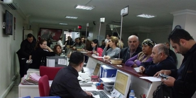 Salihli Sgk’da 20 Günde 2 Binden Fazla Vatandaşın İşlemleri Gerçekleştirildi