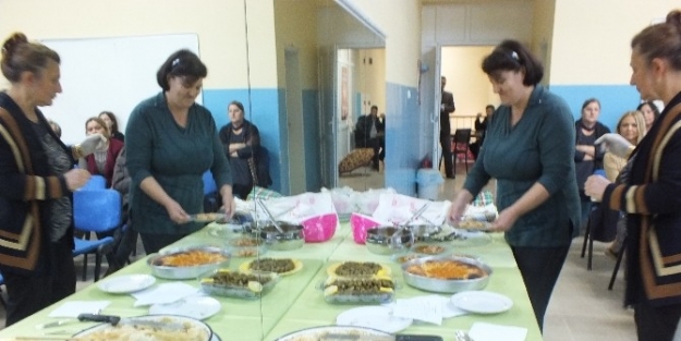 Yöresel Tatlılar Muratlı’da Yarıştı