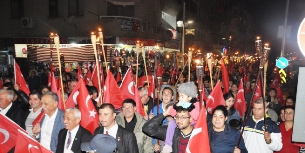 Ödemiş’te Fener Alaylı Cumhuriyet Kutlaması