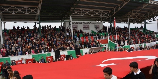 Urla’da Duygulu Cumhuriyet Bayramı Kutlaması