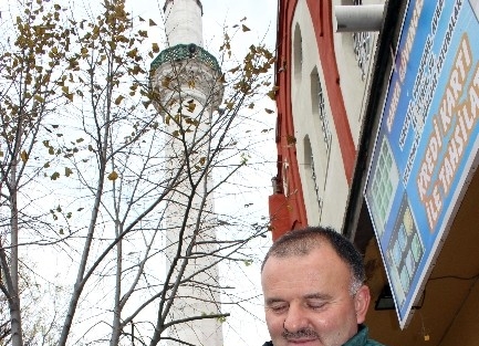 Minareye Yıldırım Düştü