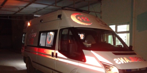 Otomobil Şarampole Devrildi: 1 Yaralı