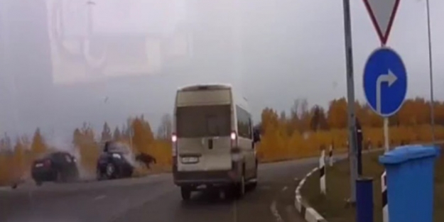 Şoför yan camdan yola uçtu...