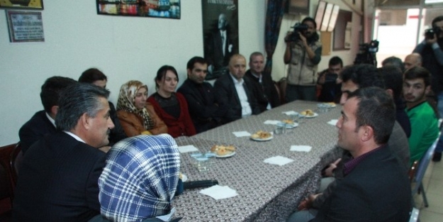 Ak Parti’den Aziziye Spor Kulübüne Ziyaret