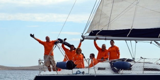 Ayvalık’ta Balık Turnuvası Ve Yat Yarışları