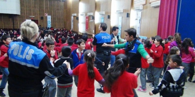 Tekirdağ’da Öğrenciler, Toplum Destekli Polisler Sayesinde Hem Eğlendi Hem Öğrendi