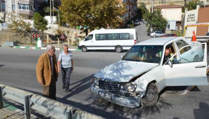 Ünlü Sanatçı Eşref Kolçak’ın otomobili çalınmak istendi