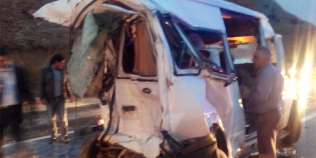 Feci kaza: 3 ölü, 5 yaralı