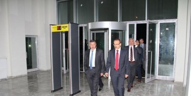 Zeka Yönetimi Yeni Hizmet Binasını İnceledi