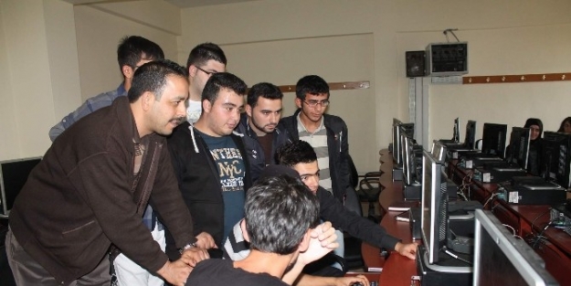 Radyo Televizyon Bölümü Öğrencilerinden İnternet Gazeteciliği Uygulaması