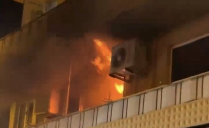 Bursa'da iki katlı evde yangın! Sebebi araştırılıyor