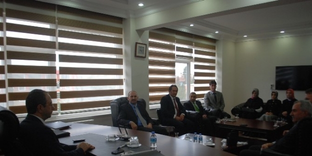 Çerkezköy Kaymakamı Kubilay’dan Gençlik Merkezi Müjdesi