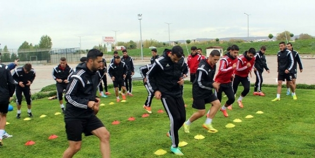 Sivas Dört Eylül Belediyespor’da Yeşil Bursa Maçı Hazırlıkları Sürüyor