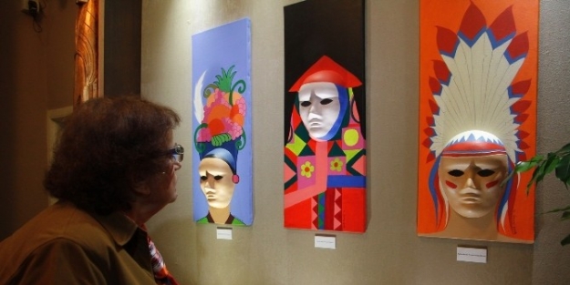 Bu Sergi Kadını Anlatıyor