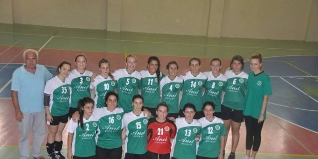 Urla’nın Hentbolcu Bayanları 2. Ligde