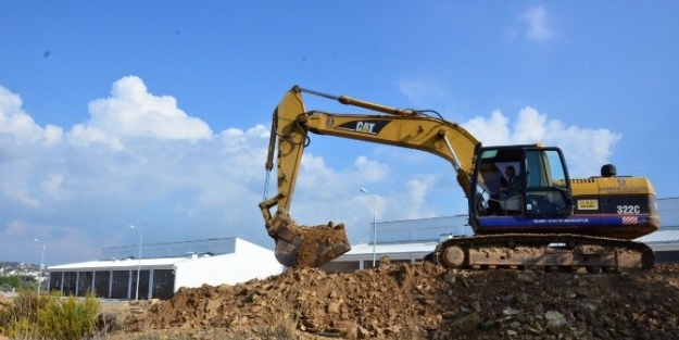 Mumcular Sanayi Sitesi’nde Yenileme Çalişmalari