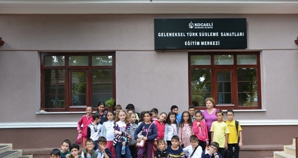 Minikler, Türk Süsleme Sanatları Merkezi’ni Gezdi