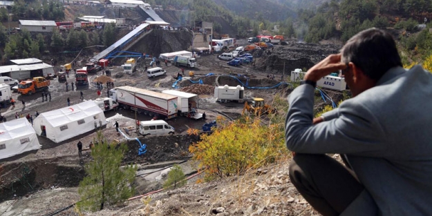 "Bakan Çelik istifa etmeli"