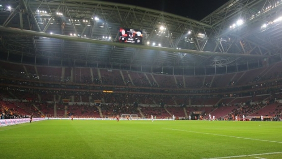 TT Arena'da seyirci şoku