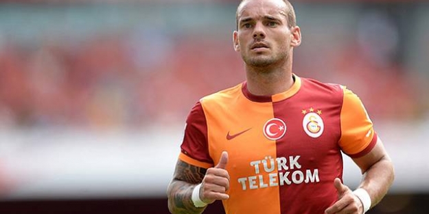 Wesley Sneijder fena patladı