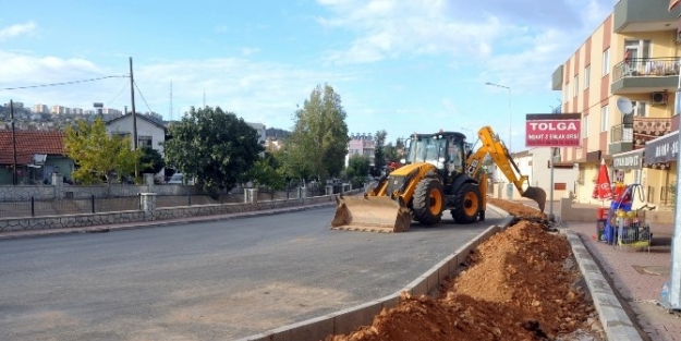 Şelale Caddesi’nde Sıcak Asfalt Çalişmalari Tamamlandı