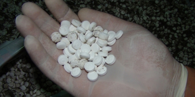 Uyuşturucu operasyonunda bin 830 hap ele geçirildi