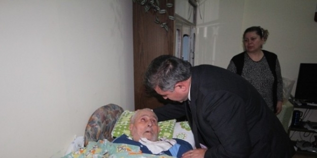 Başkan Özdemir’den Yatalak Çifte Moral Ziyareti