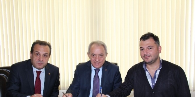 Kongre Salonu Projesi İçin İmzalar Atıldı